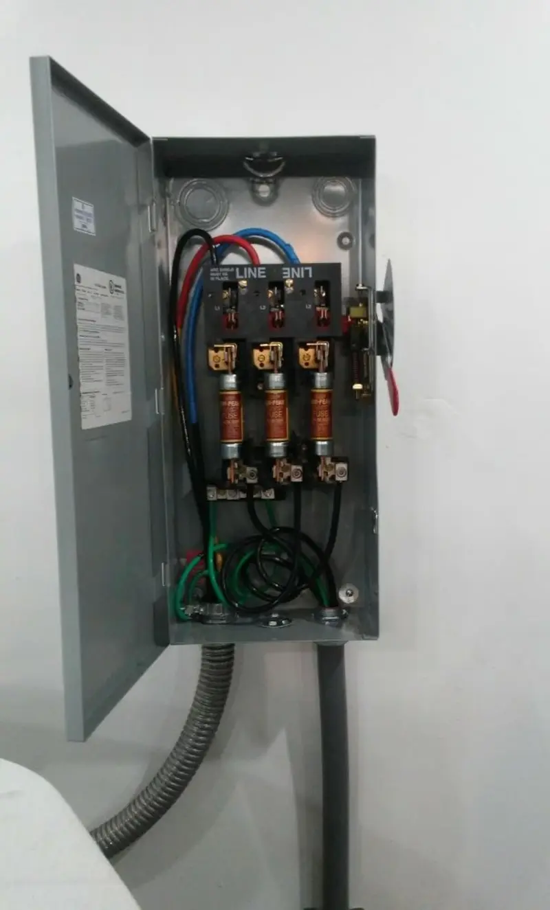 Three-phase disconnect switch installed for Electrical Wiring & Rewiring in Lathrop